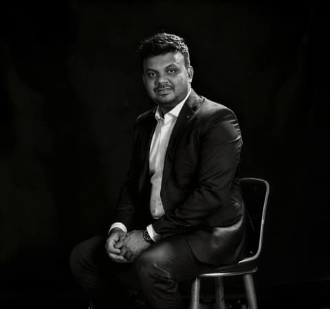 Why Choose ICLC for Corporate & Commercial Disputes?